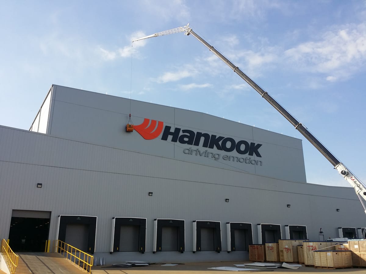 How to Choose the Right Sign Company: 7 Things to Look For