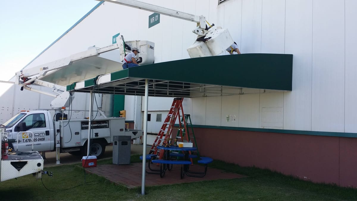 What to Expect During a Professional Sign Installation